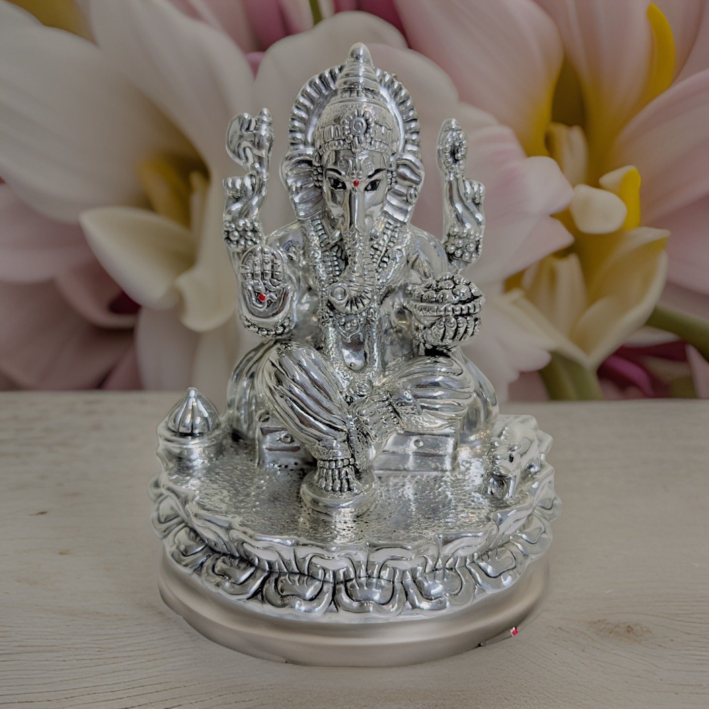 999 Silver Raja Ganpathy Idol-4.5 Inches