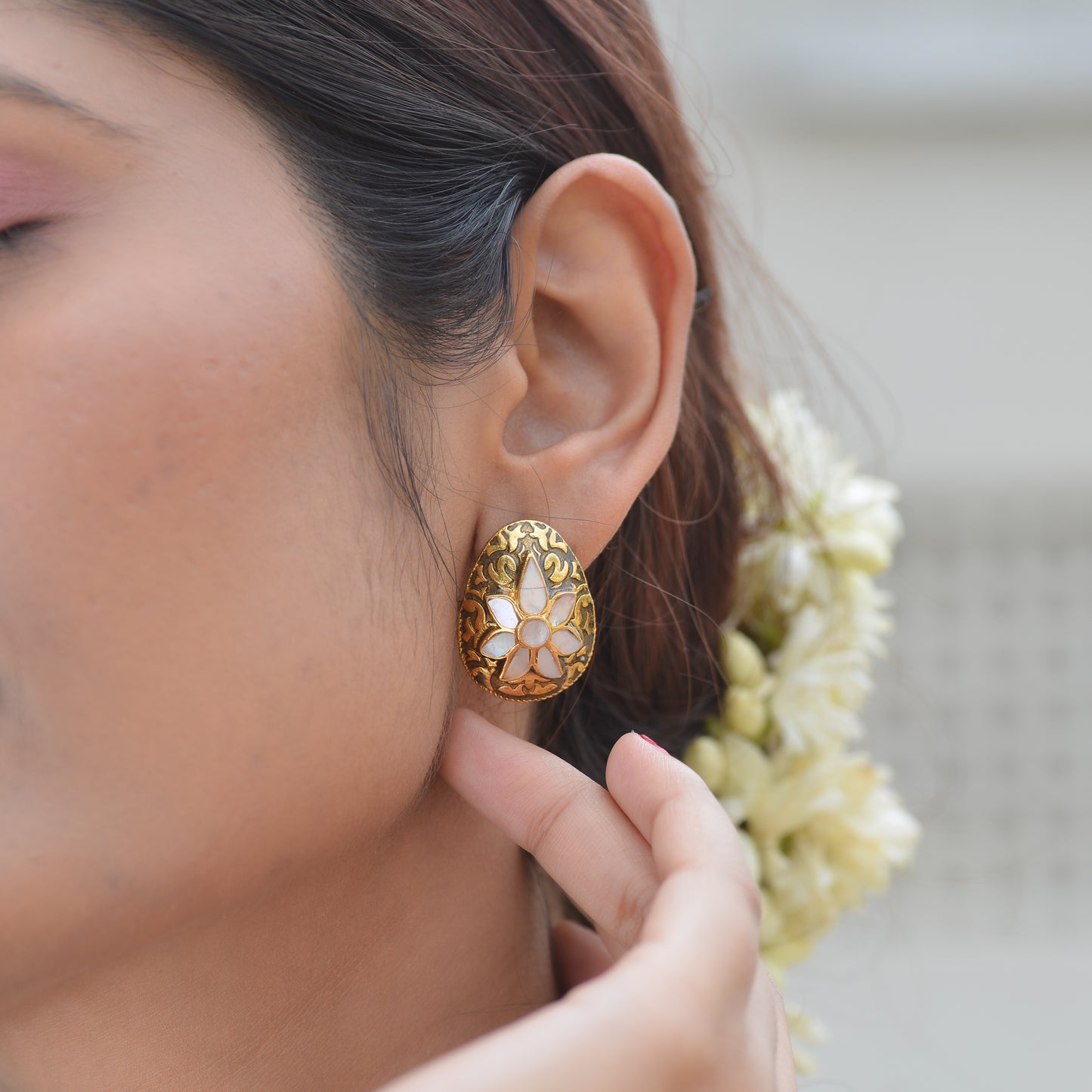 Anagha 925 Silver Necklace and Earrings Set