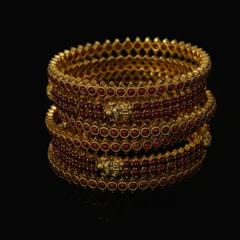 Hamsini Antique Kada