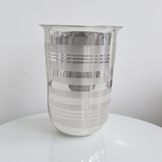 Silver Tumbler With Small Base-M10