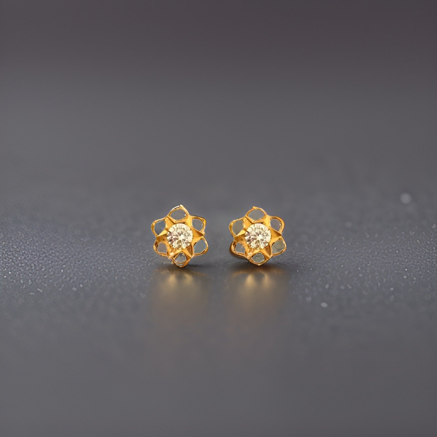 18KT Gold  Star Stud Earrings