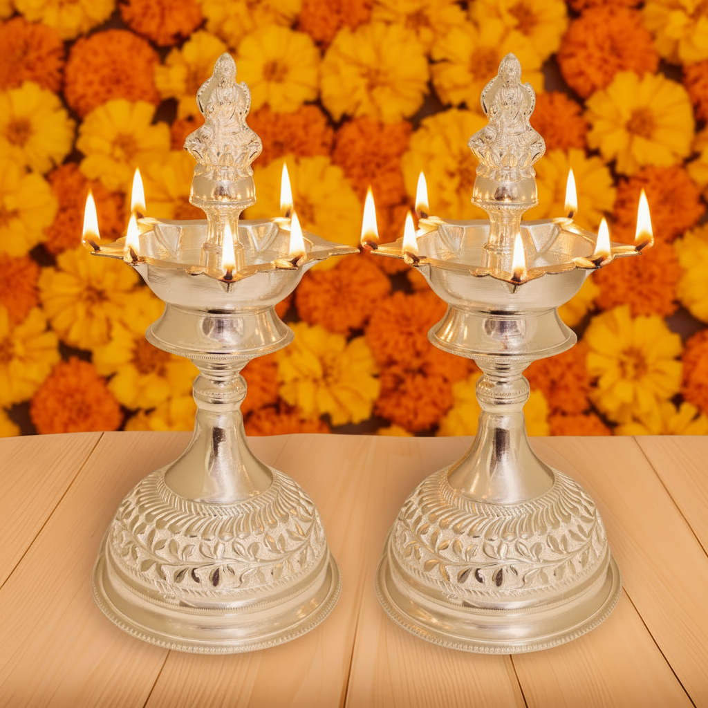 925 Silver Kamala Lakshmi kuthuvilakku- Kundhulu 6.75 Inches