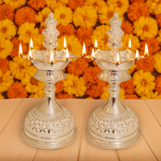 925 Silver Kamala Lakshmi kuthuvilakku- Kundhulu 6.75 Inches