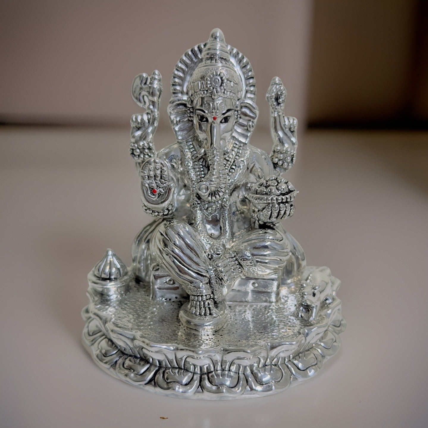 999 Silver Raja Ganpathy Idol