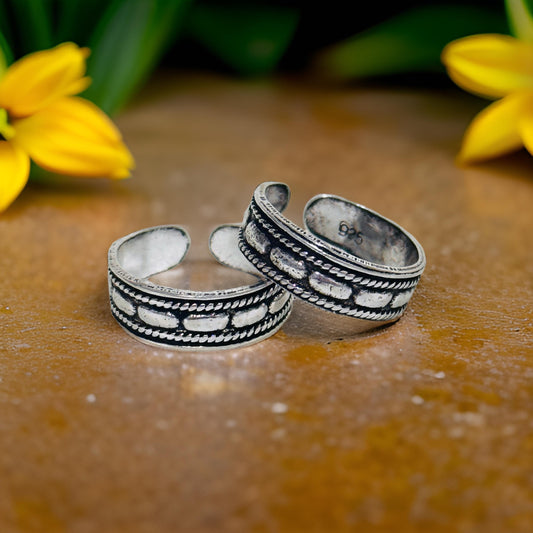 925 Antique Silver Clara Toe rings