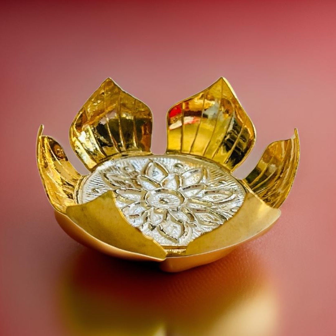 Gold Plated Silver Flower Aasan