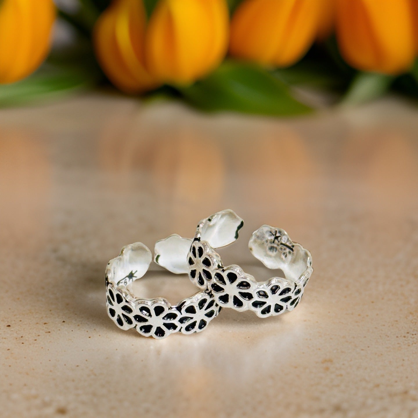 925 Antique Silver Flower Edged Toe rings