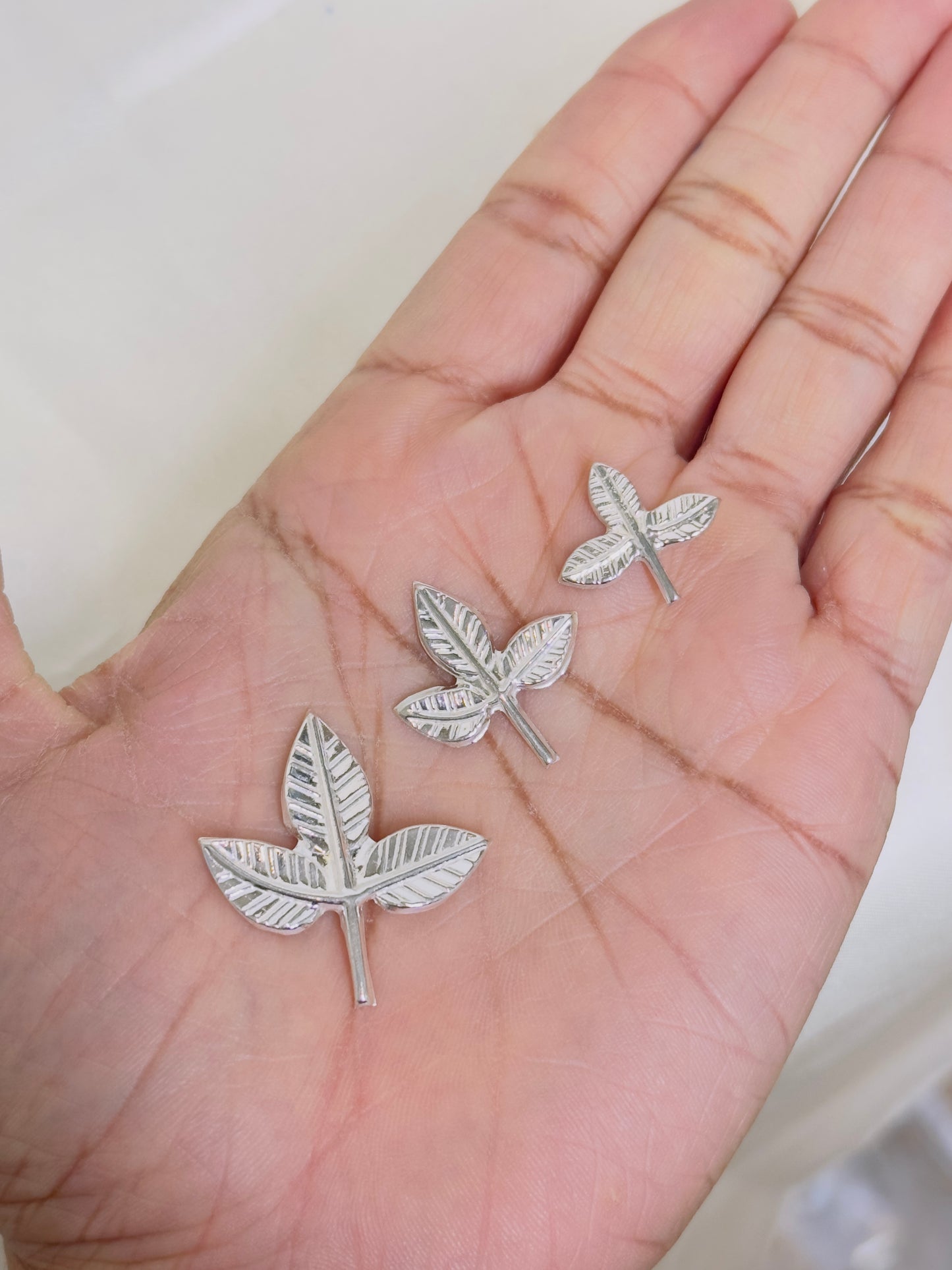 Silver Vilva Flowers 110 PCS